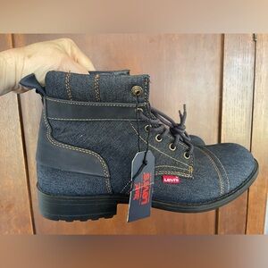 NWT! Men’s Levi Strauss Dark Wash Denim + Leather Casual Lace Up Artesia Boots